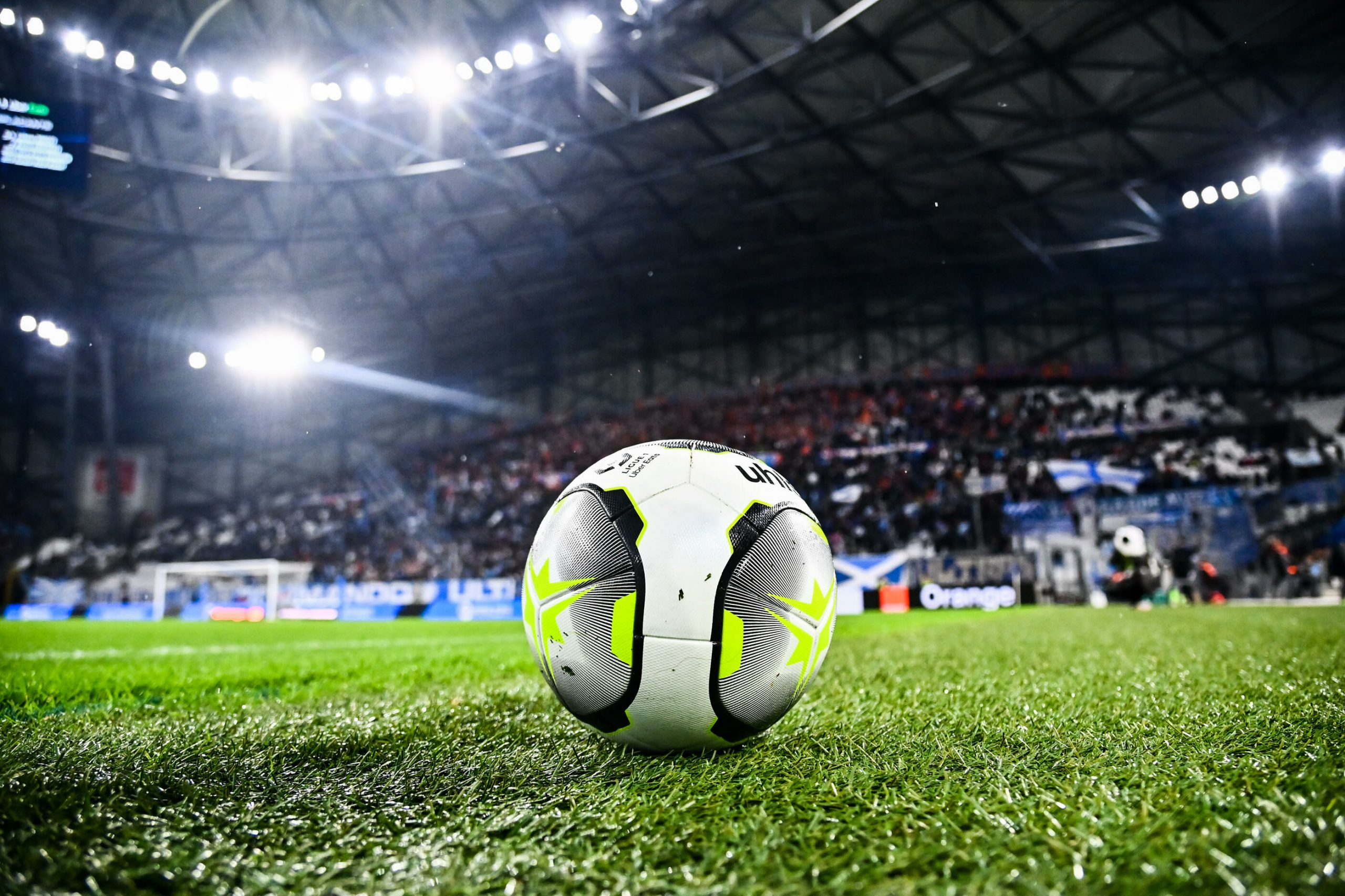 Illustration official ball during the Ligue 1 Uber Eats match between Marseille and Nantes at Orange Velodrome on April 20, 2022 in Marseille, France. (Photo by Alexandre Dimou/FEP/Icon Sport) - Photo by Icon sport
